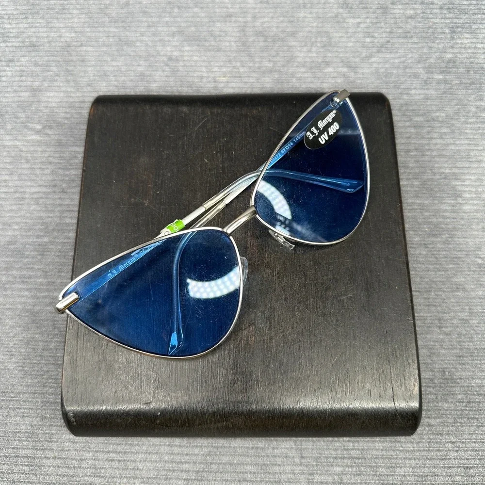 AJ Morgan Silver Cat Eye Sunglasses Blue Tint Lens UV 400 Retro 88472